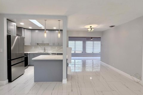 Villa ou maison à vendre à Pompano Beach, Floride: 4 chambres, 167.41 m2 № 2175651 - photo 21