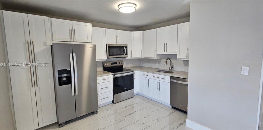 Apartamento en Pompano Beach, Florida 2 dormitorios, 900.5 m2 № 2077907