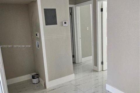 Apartamento en alquiler en Pompano Beach, Florida, 2 dormitorios, 900.5 m2 № 2077907 - foto 15