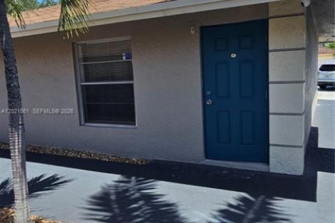 Apartamento en alquiler en Pompano Beach, Florida, 2 dormitorios, 900.5 m2 № 2077907 - foto 25