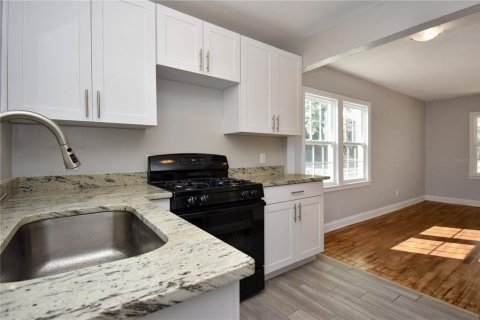 Apartment in Gainesville, Florida 1 bedroom, 65.03 sq.m. № 2112092 - photo 8