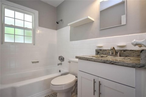 Apartment in Gainesville, Florida 1 bedroom, 65.03 sq.m. № 2112092 - photo 11