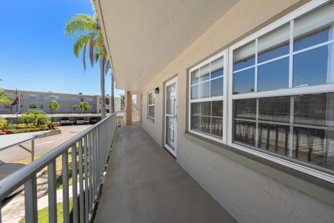 Condominio en venta en Dunedin, Florida, 1 dormitorio, 80.73 m2 № 2103894 - foto 4