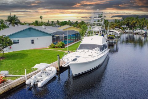 Casa en Palm City, Florida 3 dormitorios, 183.85 m2 № 2335796