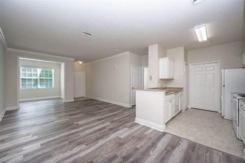 Condo in Winter Garden, Florida, 2 bedrooms  № 1919532 - photo 3