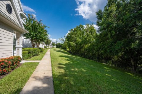 Condo in Winter Garden, Florida, 2 bedrooms  № 1919532 - photo 6