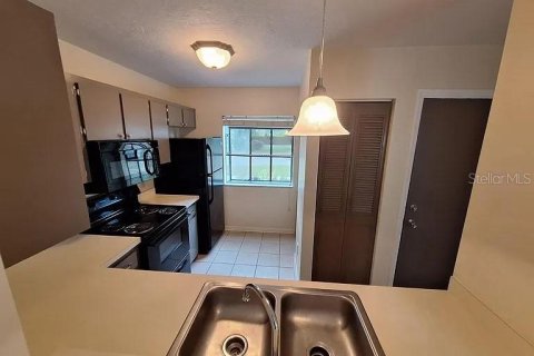 Touwnhouse à louer à Gainesville, Floride: 2 chambres, 94.39 m2 № 2167781 - photo 6