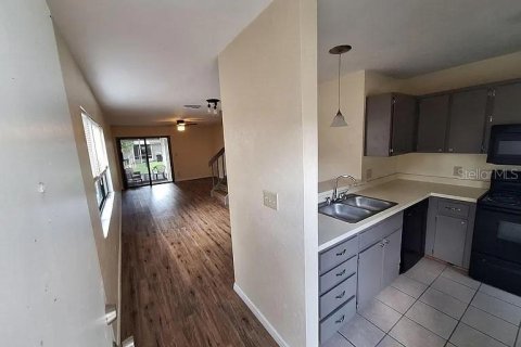 Touwnhouse à louer à Gainesville, Floride: 2 chambres, 94.39 m2 № 2167781 - photo 8