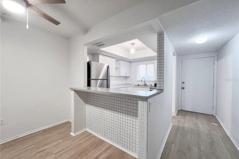 Condo in Bradenton, Florida, 2 bedrooms № 2236838 - photo 6