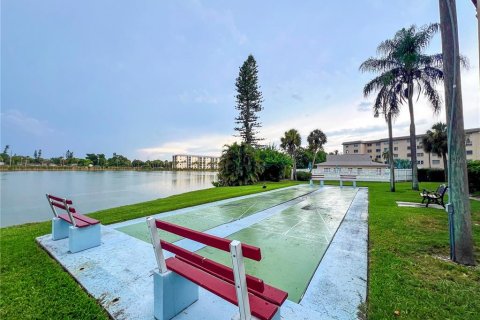Condo in Bradenton, Florida, 2 bedrooms № 2236838 - photo 18