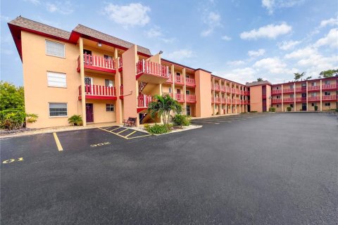 Condo in Bradenton, Florida, 2 bedrooms № 2236838