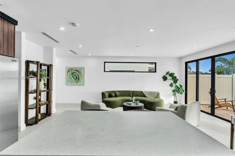 Touwnhouse à vendre à Dania Beach, Floride: 3 chambres, 193.24 m2 № 2090680 - photo 29