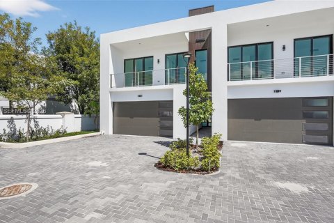 Touwnhouse à vendre à Dania Beach, Floride: 3 chambres, 193.24 m2 № 2090680 - photo 6