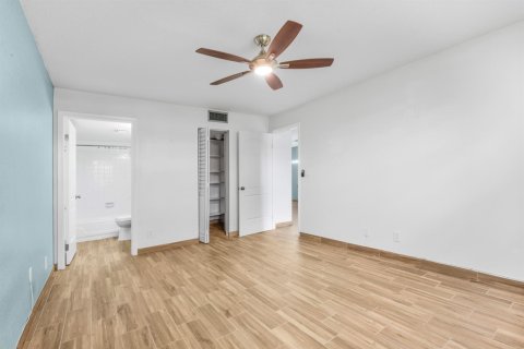 Condo in Delray Beach, Florida, 2 bedrooms № 2086849 - photo 16