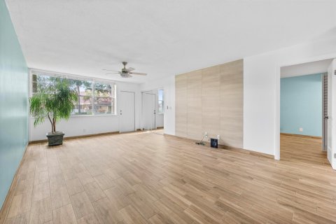 Condo in Delray Beach, Florida, 2 bedrooms № 2086849 - photo 6