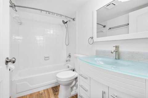 Condo in Delray Beach, Florida, 2 bedrooms № 2086849 - photo 17