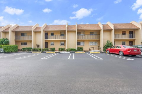 Condo in Delray Beach, Florida, 2 bedrooms № 2086849 - photo 25