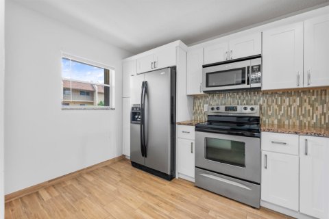 Condo in Delray Beach, Florida, 2 bedrooms № 2086849 - photo 10