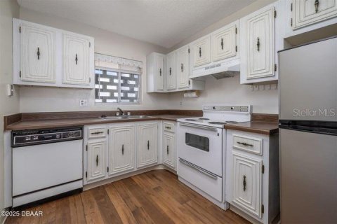 Copropriété à vendre à Daytona Beach, Floride: 2 chambres, 95.69 m2 № 1902238 - photo 11
