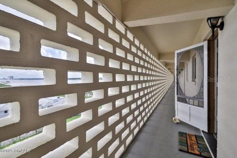 Copropriété à vendre à Daytona Beach, Floride: 2 chambres, 95.69 m2 № 1902238 - photo 3
