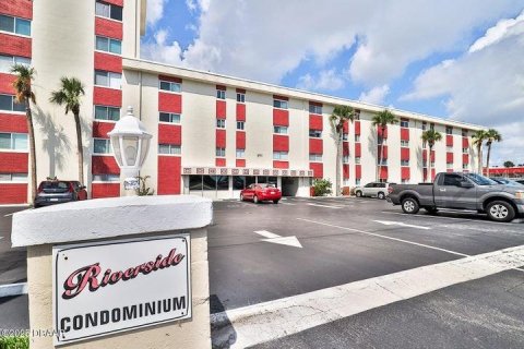 Copropriété à vendre à Daytona Beach, Floride: 2 chambres, 95.69 m2 № 1902238 - photo 1