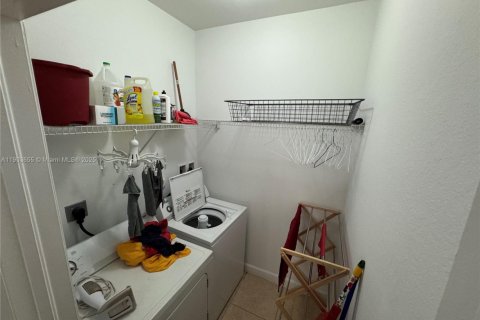 Touwnhouse à vendre à Doral, Floride: 3 chambres, 186.55 m2 № 1956043 - photo 2