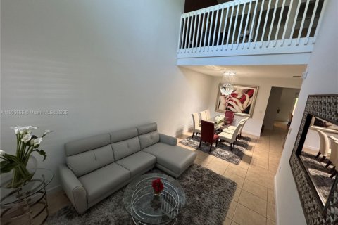 Touwnhouse à vendre à Doral, Floride: 3 chambres, 186.55 m2 № 1956043 - photo 5