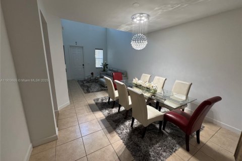 Touwnhouse à vendre à Doral, Floride: 3 chambres, 186.55 m2 № 1956043 - photo 7