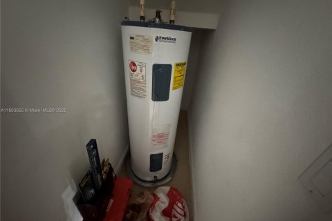 Touwnhouse à vendre à Doral, Floride: 3 chambres, 186.55 m2 № 1956043 - photo 14