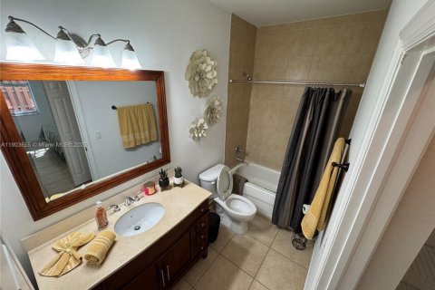 Touwnhouse à vendre à Doral, Floride: 3 chambres, 186.55 m2 № 1956043 - photo 10