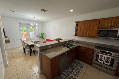 Touwnhouse à vendre à Doral, Floride: 3 chambres, 186.55 m2 № 1956043 - photo 12