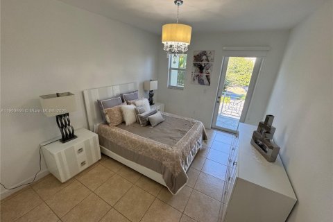 Touwnhouse à vendre à Doral, Floride: 3 chambres, 186.55 m2 № 1956043 - photo 19