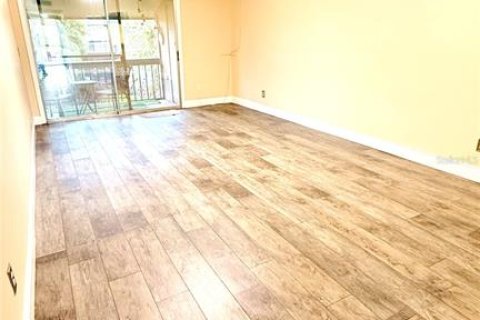 Condominio en alquiler en Tampa, Florida, 2 dormitorios, 99.22 m2 № 2280078 - foto 5