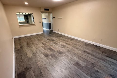 Condominio en alquiler en Tampa, Florida, 2 dormitorios, 99.22 m2 № 2280078 - foto 8