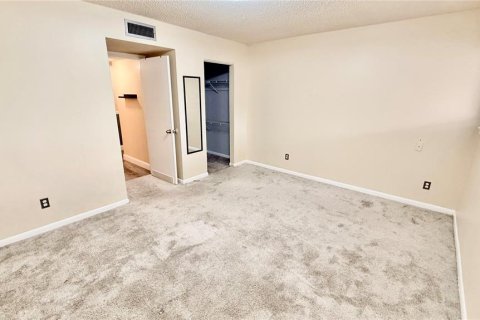 Condominio en alquiler en Tampa, Florida, 2 dormitorios, 99.22 m2 № 2280078 - foto 16
