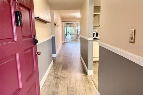 Condominio en alquiler en Tampa, Florida, 2 dormitorios, 99.22 m2 № 2280078 - foto 2