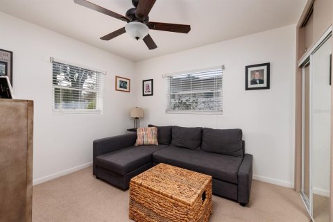 House in Largo, Florida 2 bedrooms, 89.65 sq.m. № 1769765 - photo 14