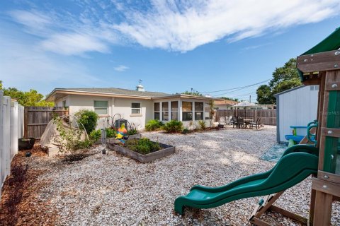 House in Largo, Florida 2 bedrooms, 89.65 sq.m. № 1769765 - photo 21