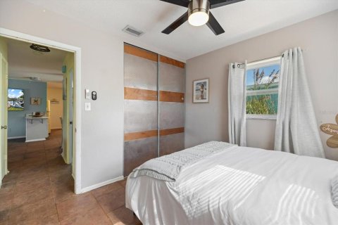 Villa ou maison à vendre à Port Charlotte, Floride: 4 chambres, 164.25 m2 № 2207375 - photo 30