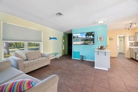 Villa ou maison à vendre à Port Charlotte, Floride: 4 chambres, 164.25 m2 № 2207375 - photo 7