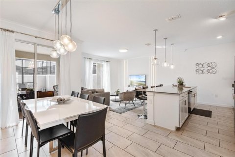 Adosado en venta en Kissimmee, Florida, 4 dormitorios, 177.81 m2 № 1915719 - foto 7