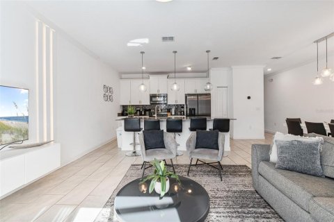 Adosado en venta en Kissimmee, Florida, 4 dormitorios, 177.81 m2 № 1915719 - foto 11