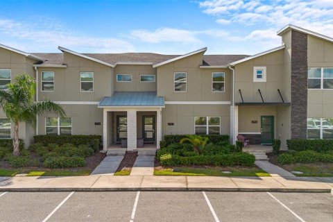 Adosado en venta en Kissimmee, Florida, 4 dormitorios, 177.81 m2 № 1915719 - foto 2