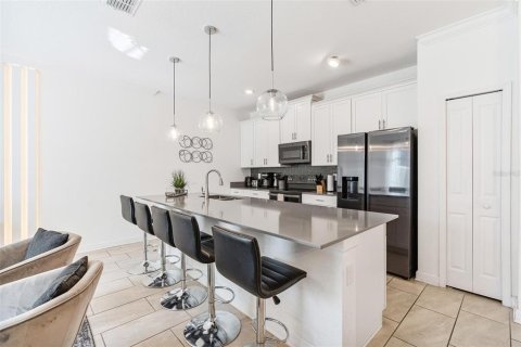 Adosado en venta en Kissimmee, Florida, 4 dormitorios, 177.81 m2 № 1915719 - foto 8