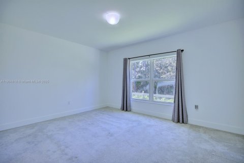 Купить виллу или дом в Себринг, Флорида 6 комнат, 126.25м2, № 1956612 - фото 19