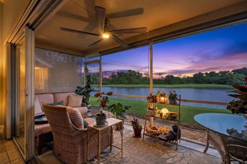 Copropriété à vendre à Bradenton, Floride: 2 chambres, 125.7 m2 № 2427568 - photo 3