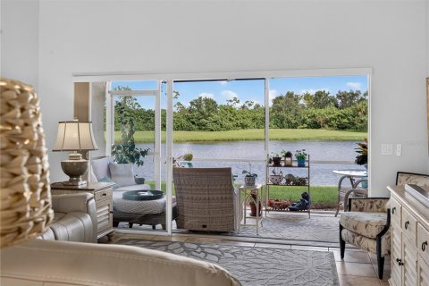 Copropriété à vendre à Bradenton, Floride: 2 chambres, 125.7 m2 № 2427568 - photo 9