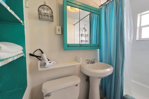 Condo in Cape Canaveral, Florida, 1 bedroom  № 1066639 - photo 21