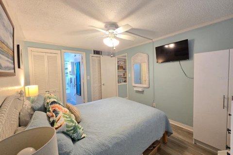 Condo in Cape Canaveral, Florida, 1 bedroom  № 1066639 - photo 18