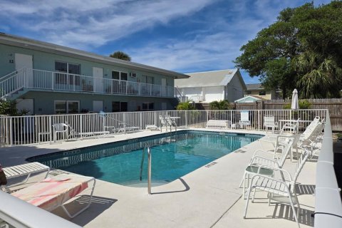 Condo in Cape Canaveral, Florida, 1 bedroom  № 1066639 - photo 24